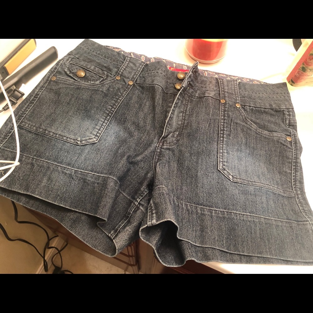 Women’s Shorts